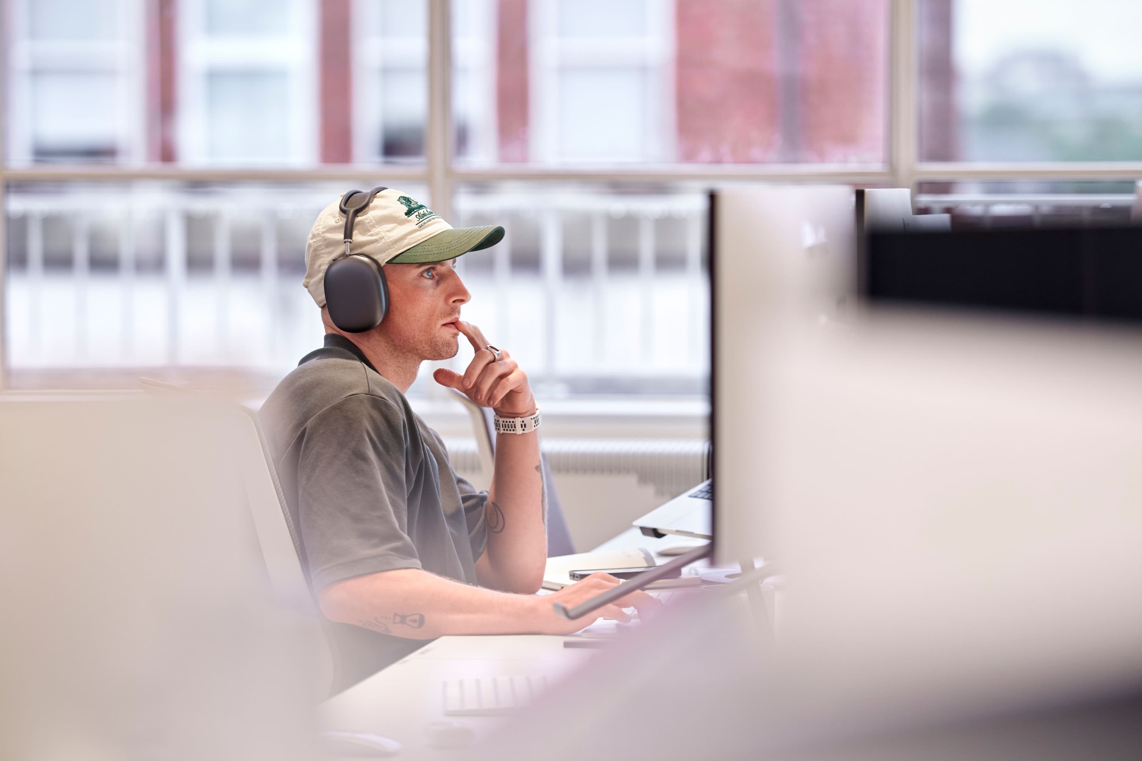 We help you win and retain customers